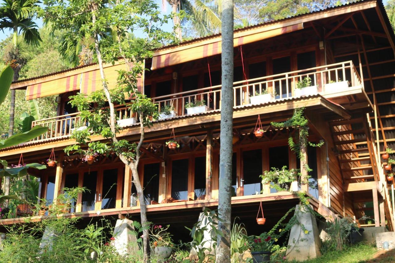 Brigitte'S House Hotel Padang  Luaran gambar